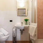 Casale Teatro 10, Emma